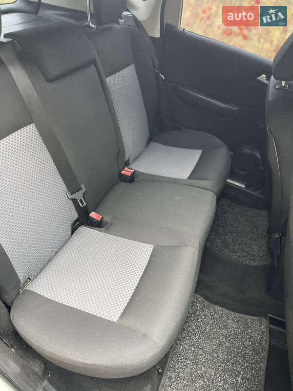 Хэтчбек Mercedes-Benz A-Class 2005 в Ровно фото 8 Хэтчбек Mercedes-Benz A-Class 2005 в Ровно