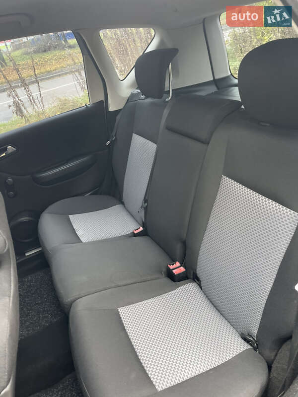Хэтчбек Mercedes-Benz A-Class 2005 в Ровно фото 11 Хэтчбек Mercedes-Benz A-Class 2005 в Ровно