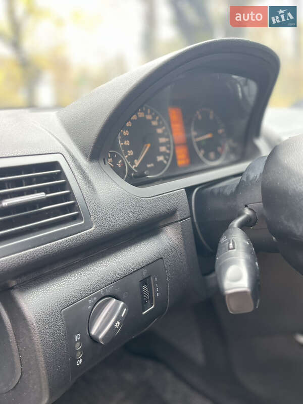 Хэтчбек Mercedes-Benz A-Class 2005 в Ровно фото 15 Хэтчбек Mercedes-Benz A-Class 2005 в Ровно