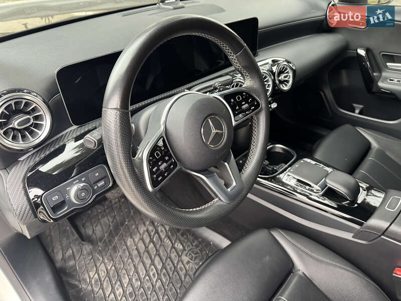 Хетчбек Mercedes-Benz A-Class 2018 в Дніпрі
