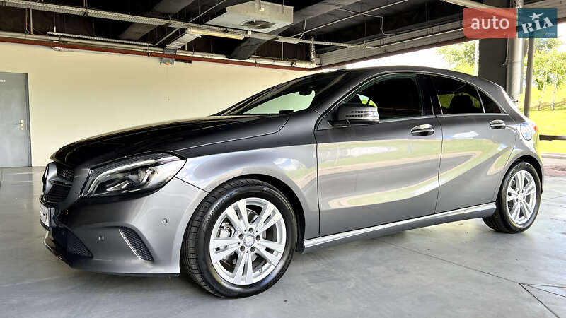 Хетчбек Mercedes-Benz A-Class 2017 в Звягелі