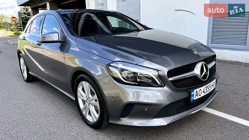 Хетчбек Mercedes-Benz A-Class 2017 в Звягелі