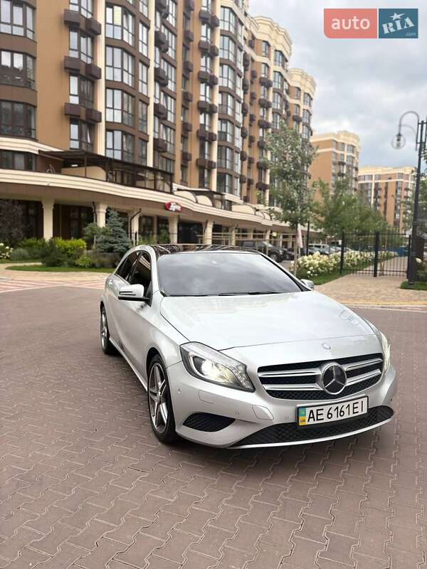 Хетчбек Mercedes-Benz A-Class 2012 в Києві фото 26 Хетчбек Mercedes-Benz A-Class 2012 в Києві