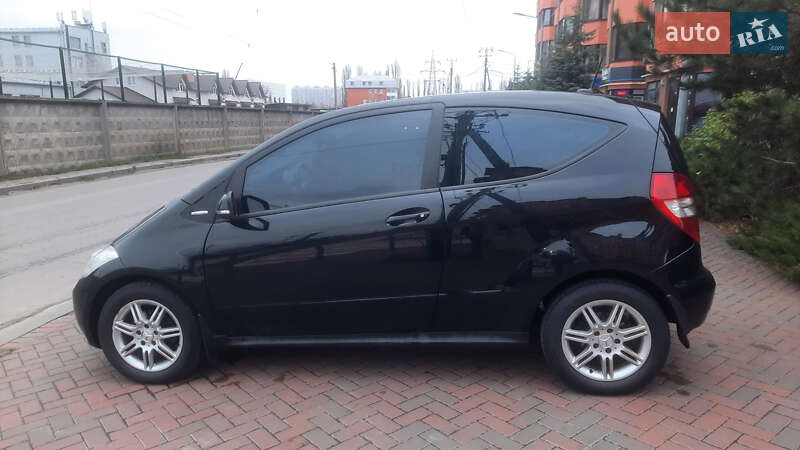 Хэтчбек Mercedes-Benz A-Class 2010 в Киеве фото 5 Хэтчбек Mercedes-Benz A-Class 2010 в Киеве
