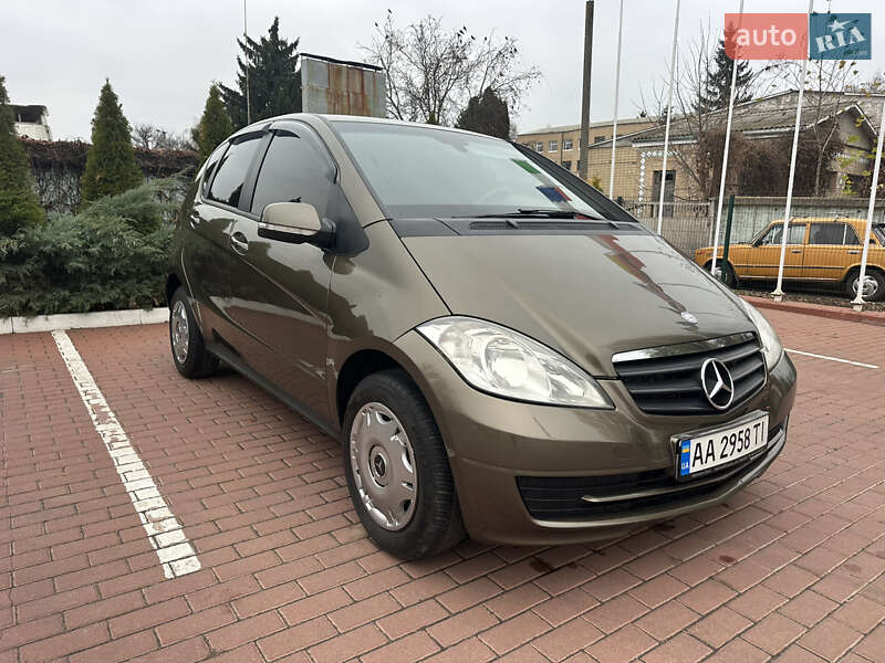 Хэтчбек Mercedes-Benz A-Class 2010 в Прилуках