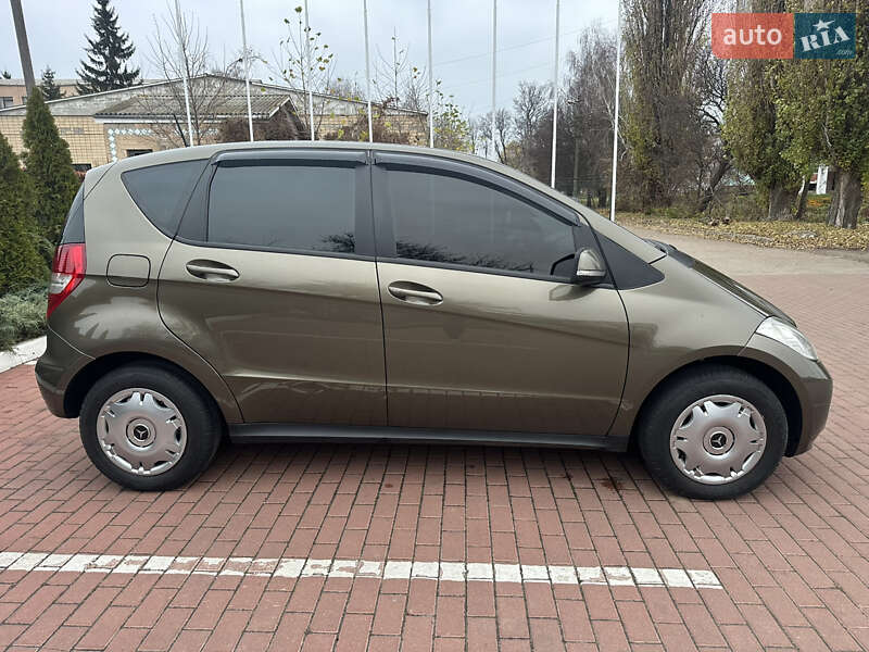 Хэтчбек Mercedes-Benz A-Class 2010 в Прилуках