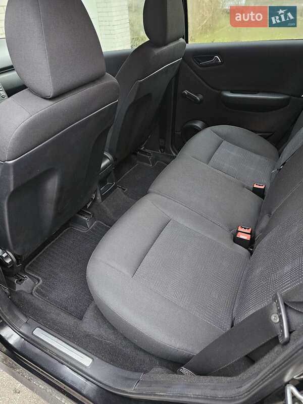 Хэтчбек Mercedes-Benz A-Class 2012 в Ровно фото 10 Хэтчбек Mercedes-Benz A-Class 2012 в Ровно