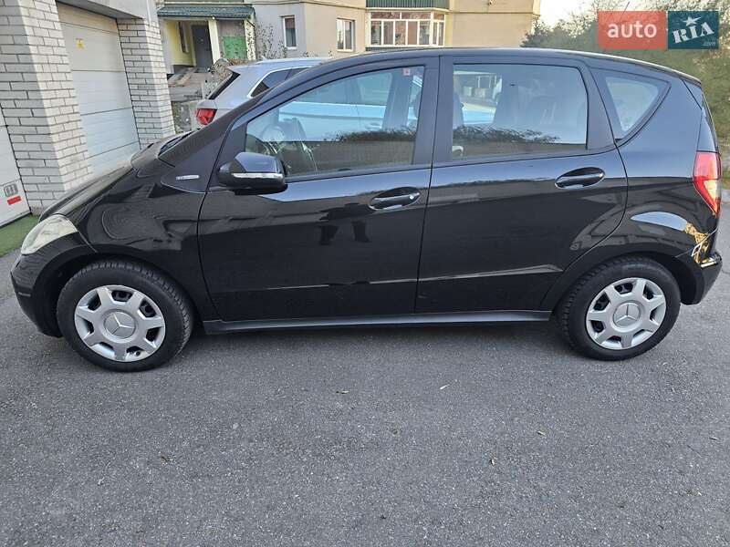 Хэтчбек Mercedes-Benz A-Class 2012 в Ровно фото 3 Хэтчбек Mercedes-Benz A-Class 2012 в Ровно