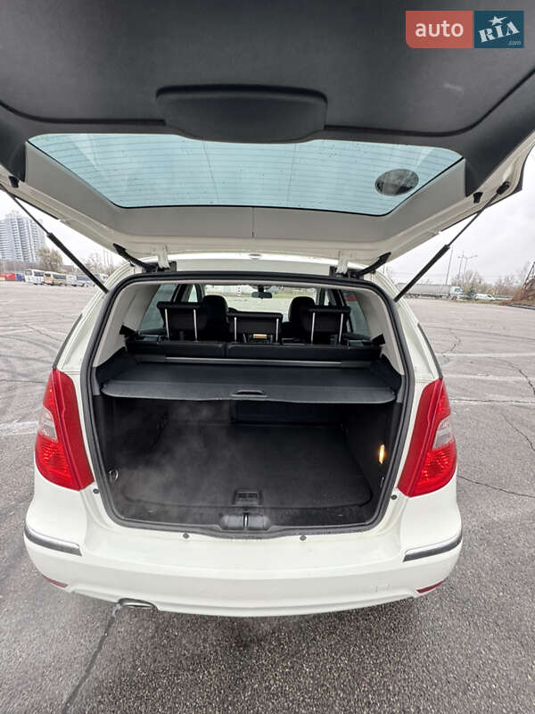 Хэтчбек Mercedes-Benz A-Class 2011 в Киеве