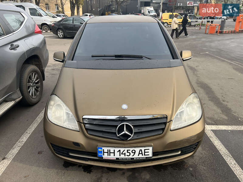 Хетчбек Mercedes-Benz A-Class 2010 в Одесі фото 2 Хетчбек Mercedes-Benz A-Class 2010 в Одесі