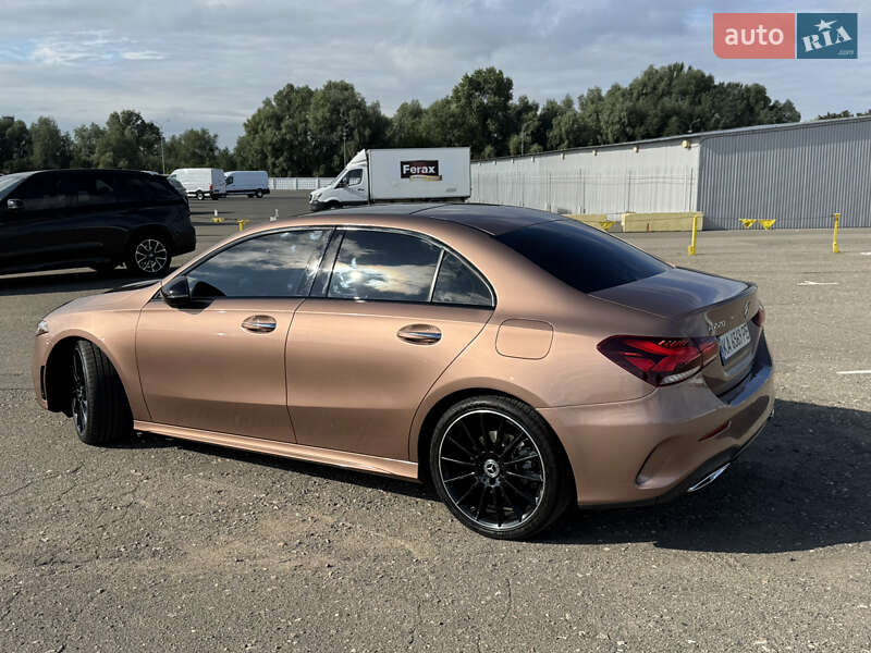 Седан Mercedes-Benz A-Class 2021 в Киеве
