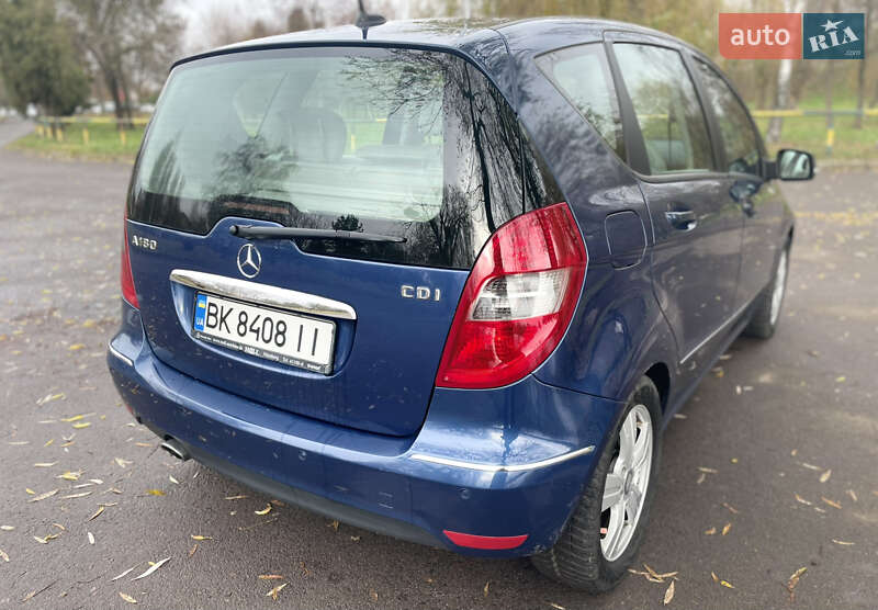 Хэтчбек Mercedes-Benz A-Class 2010 в Ровно фото 5 Хэтчбек Mercedes-Benz A-Class 2010 в Ровно