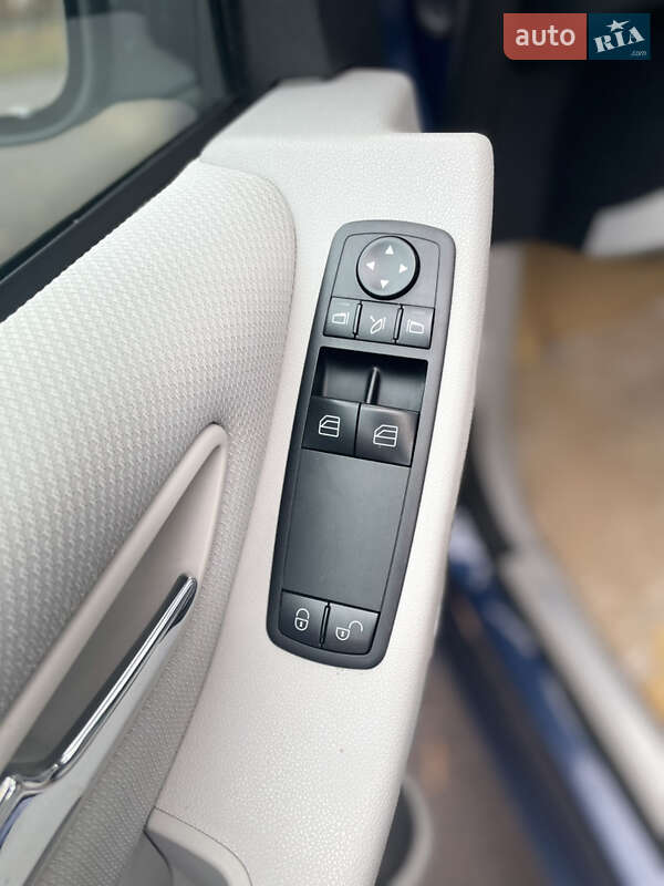 Хэтчбек Mercedes-Benz A-Class 2010 в Ровно фото 15 Хэтчбек Mercedes-Benz A-Class 2010 в Ровно