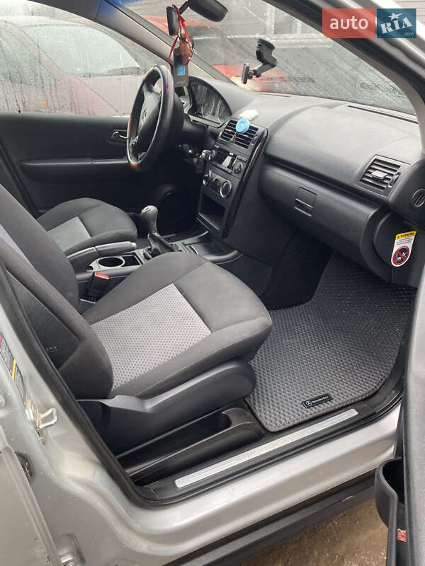 Хэтчбек Mercedes-Benz A-Class 2004 в Ковеле