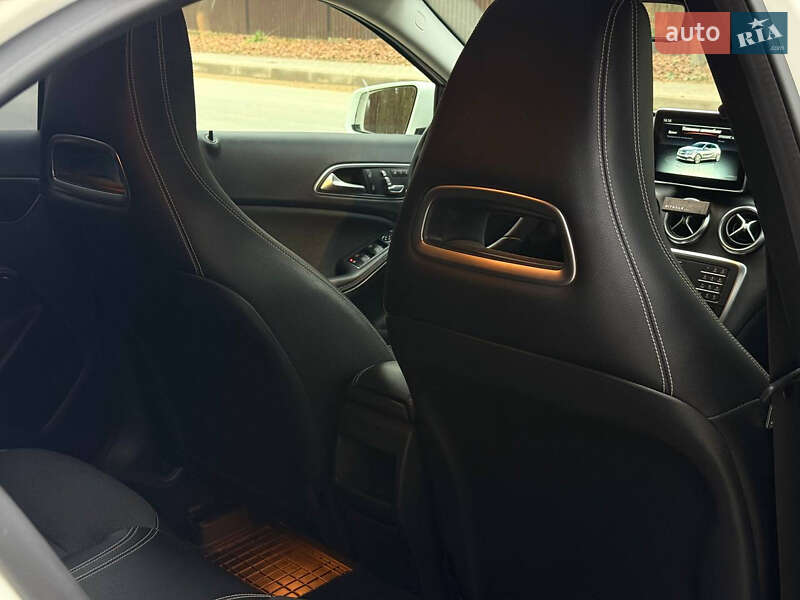 Хэтчбек Mercedes-Benz A-Class 2016 в Львове фото 15 Хэтчбек Mercedes-Benz A-Class 2016 в Львове