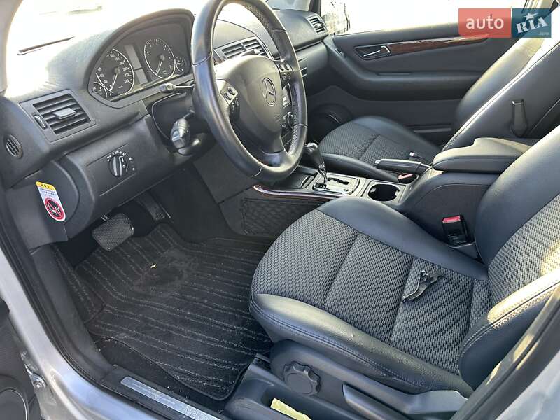 Хетчбек Mercedes-Benz A-Class 2010 в Києві фото 17 Хетчбек Mercedes-Benz A-Class 2010 в Києві