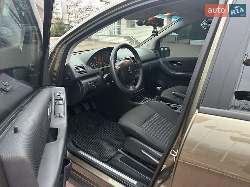 Хэтчбек Mercedes-Benz A-Class 2010 в Прилуках