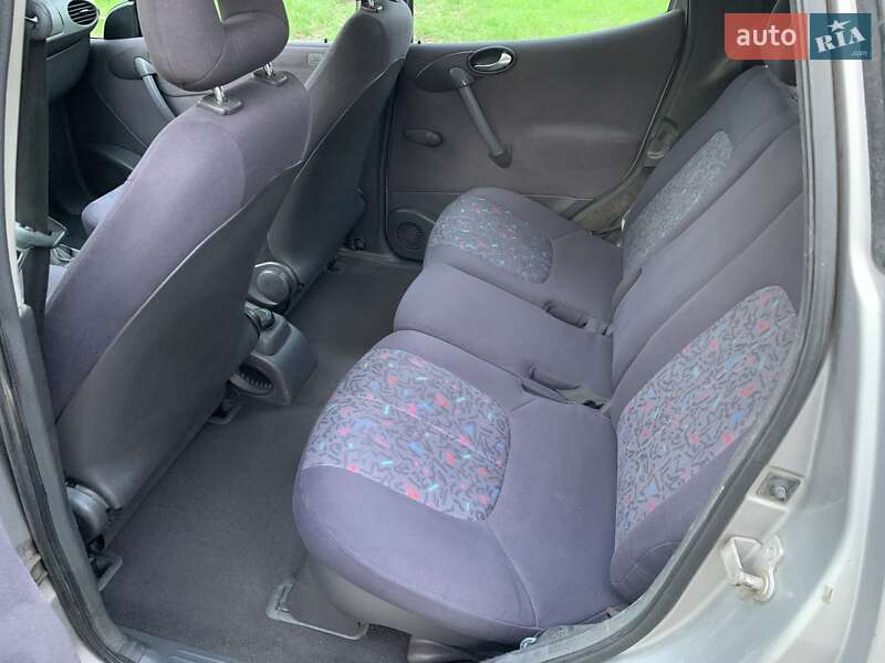 Хэтчбек Mercedes-Benz A-Class 2000 в Запорожье фото 12 Хэтчбек Mercedes-Benz A-Class 2000 в Запорожье