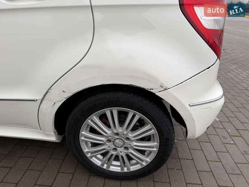 Хэтчбек Mercedes-Benz A-Class 2011 в Одессе фото 16 Хэтчбек Mercedes-Benz A-Class 2011 в Одессе