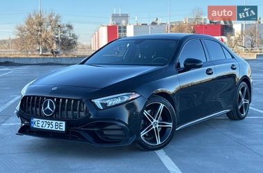 Седан Mercedes-Benz A-Class 2019 в Києві