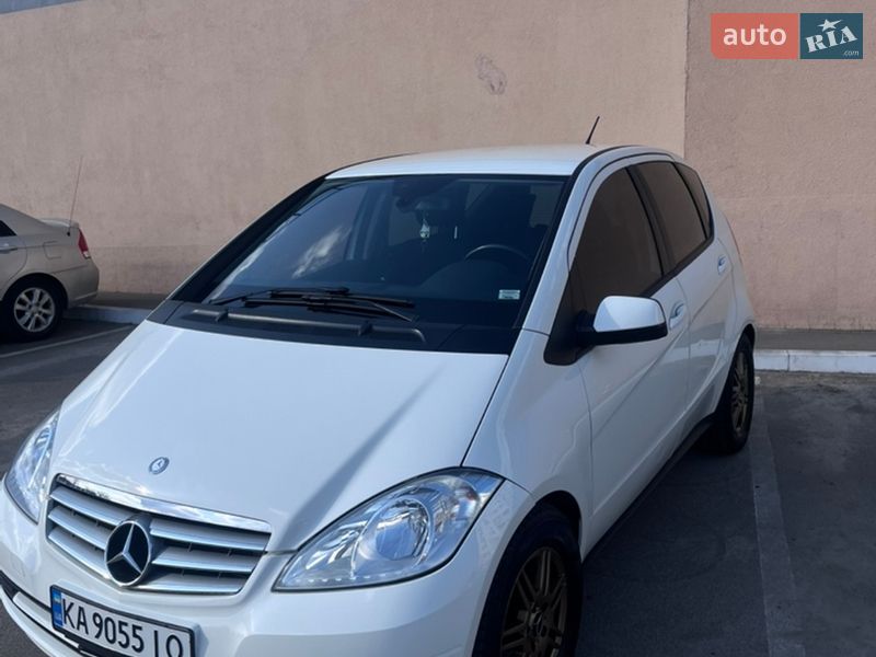 Хэтчбек Mercedes-Benz A-Class 2011 в Киеве