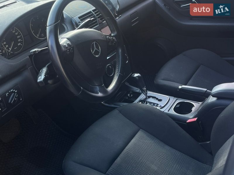 Хэтчбек Mercedes-Benz A-Class 2011 в Киеве