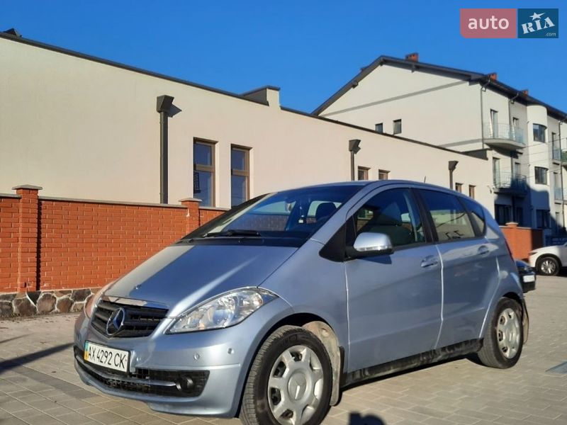 Mercedes-Benz A-Class 2011