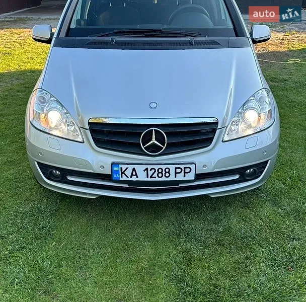 Mercedes-Benz A-Class 2011