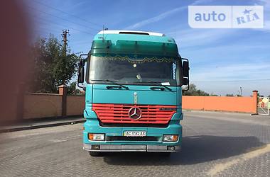 Тягач Mercedes-Benz Actros 2000 в Луцьку