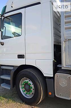 Зерновоз Mercedes-Benz Actros 2002 в 