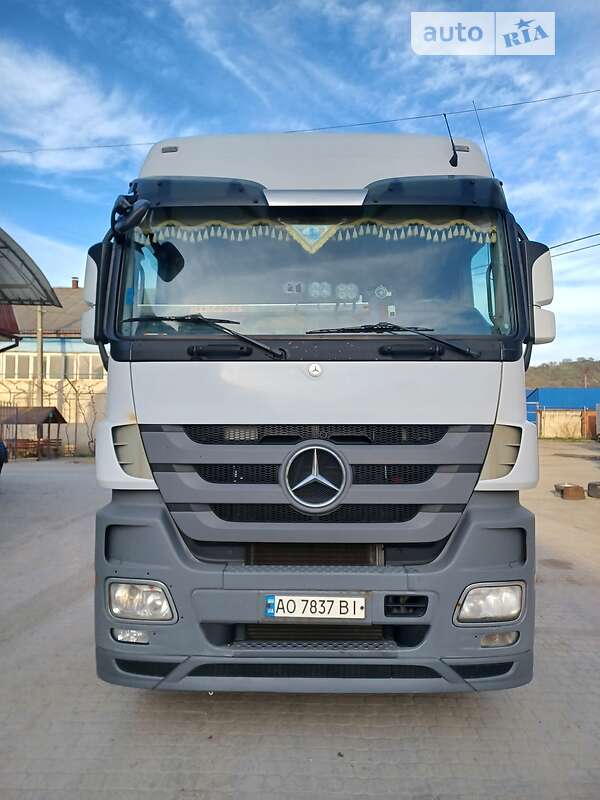 Тягач Mercedes-Benz Actros 2011 в Мукачево