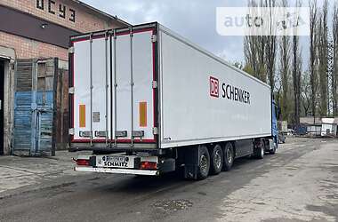 Тягач Mercedes-Benz Actros 2013 в 