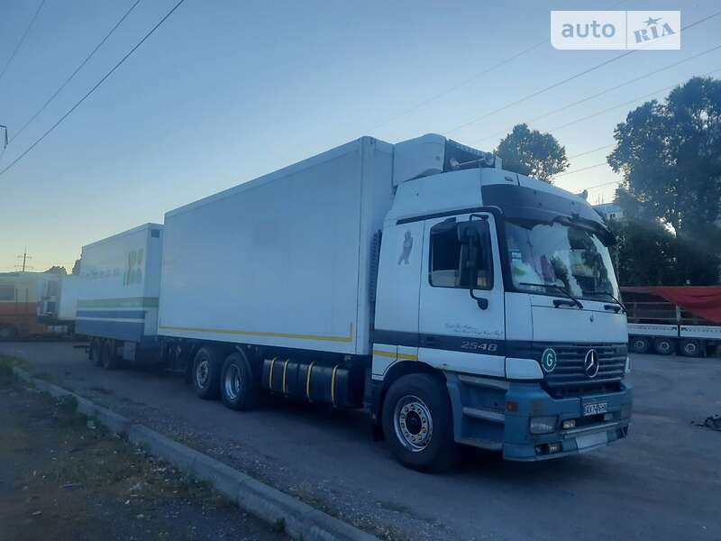 Mercedes-Benz Actros 1999 Mercedes-Benz Actros 1999
