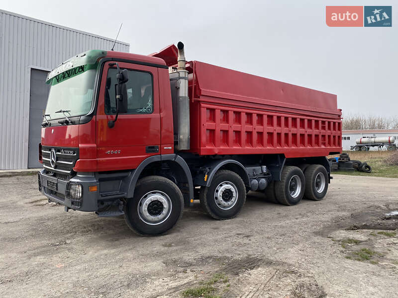 Самосвал Mercedes-Benz Actros 2008 в Умани
