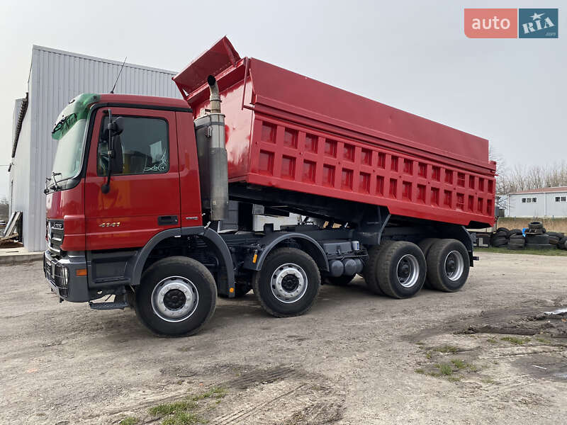 Самосвал Mercedes-Benz Actros 2008 в Умани