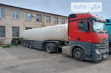 Бензовоз Mercedes-Benz Actros 2014 в Киеве