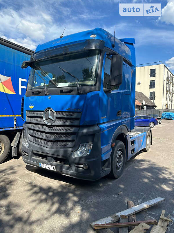 Тягач Mercedes-Benz Actros 2015 в Рівному