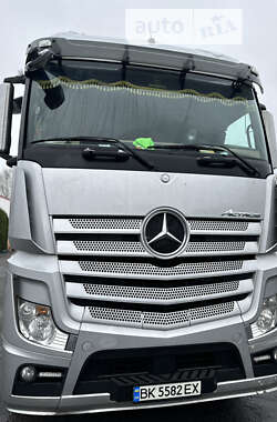 Тентованый Mercedes-Benz Actros 2012 в 