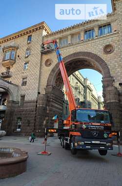 Автовышка Mercedes-Benz Actros 2001 в 