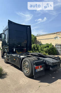 Тягач Mercedes-Benz Actros 2014 в 