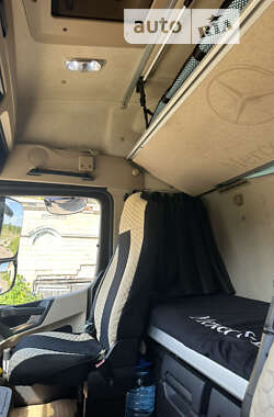 Тягач Mercedes-Benz Actros 2014 в 