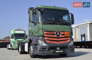 Тягач Mercedes-Benz Actros 2015 в Хусті