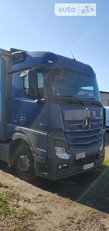 Тентованый Mercedes-Benz Actros 2015 в Славуте