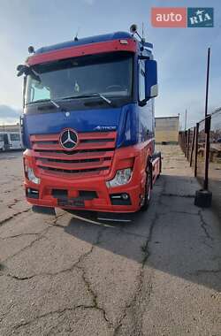 Тягач Mercedes-Benz Actros 2012 в 