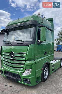 Тягач Mercedes-Benz Actros 2015 в Луцке