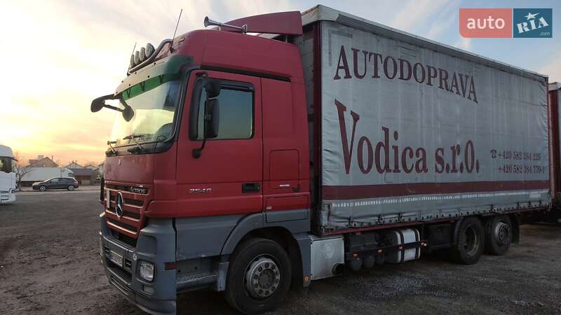 Грузовой фургон Mercedes-Benz Actros 2007 в Львове