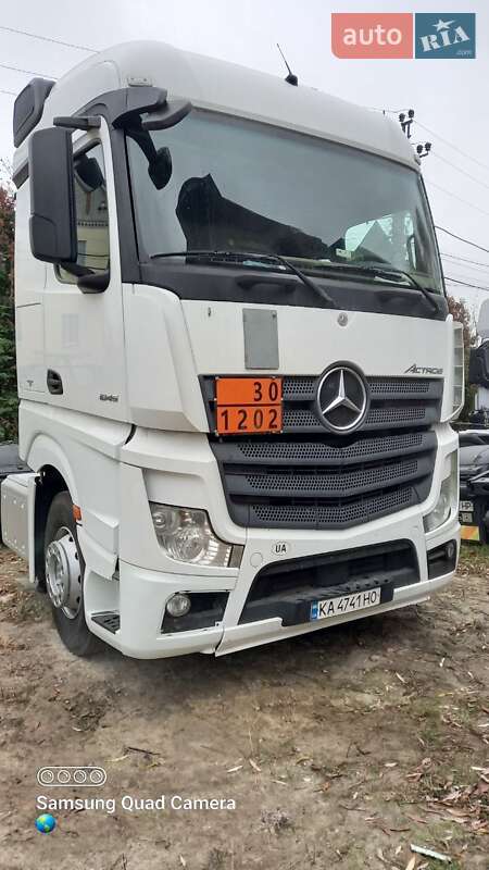 Тягач Mercedes-Benz Actros 2014 в 
