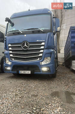 Тягач Mercedes-Benz Actros 2012 в Слобожанське