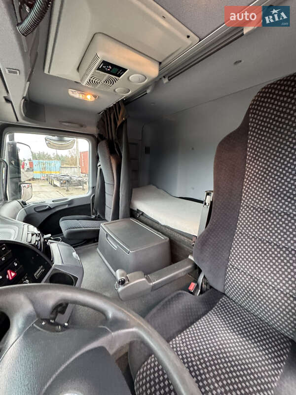 Автовоз Mercedes-Benz Actros 2013 в Вараше