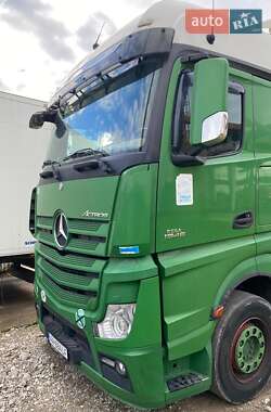 Тягач Mercedes-Benz Actros 2015 в Мукачевому